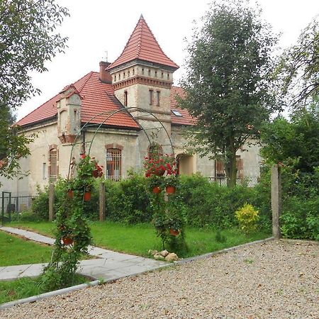 Dwór w Boleniu Vila Exterior foto